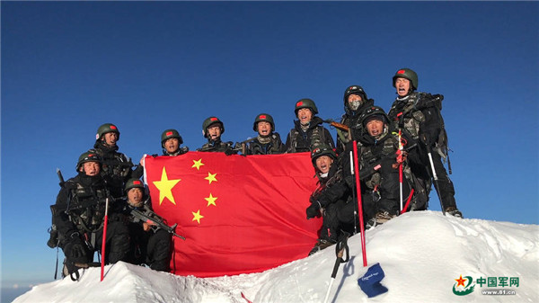 中國(guó)軍人登頂歐洲第一高峰 獲得四個(gè)單項(xiàng)第一
