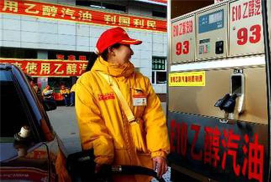 十五部委將推廣車用乙醇汽油 2020年汽車將“喝酒精”