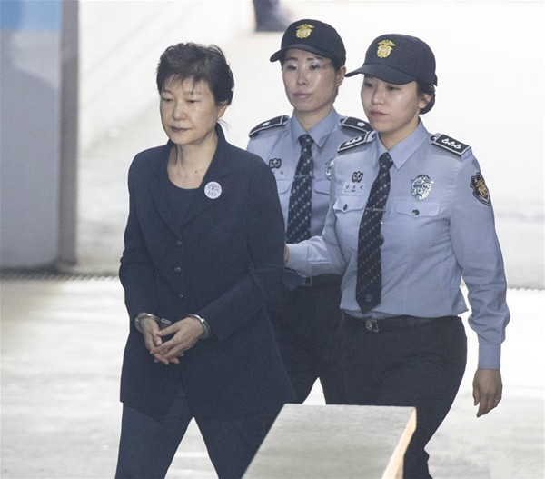 徹底“切割” 自由韓國黨要求樸槿惠退黨