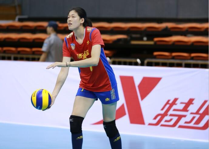 女排17歲小朱婷打遍國內(nèi)無敵手 挑落女王爭第二冠