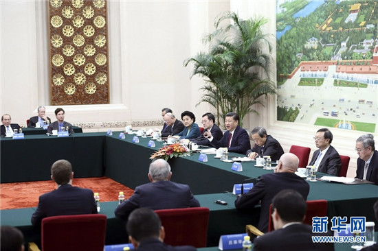 習(xí)近平會(huì)見清華大學(xué)經(jīng)濟(jì)管理學(xué)院顧問委員會(huì)海外委員和中方企業(yè)家委員