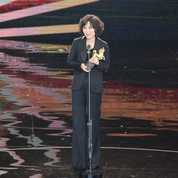 文晏獲金馬最佳導(dǎo)演：感謝小演員為孩子發(fā)聲