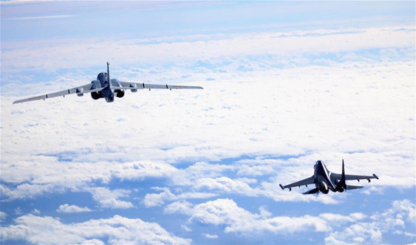 （圖文互動(dòng)）（4）中國(guó)空軍多架轟－6K戰(zhàn)機(jī)展翅遠(yuǎn)洋戰(zhàn)巡南海