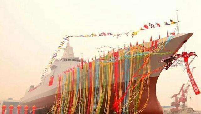 壯觀！16艘軍艦同港排建，這樣的基地中國至少4個