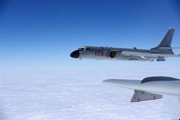 （圖文互動(dòng)）（3）中國(guó)空軍多架轟－6K戰(zhàn)機(jī)展翅遠(yuǎn)洋戰(zhàn)巡南海