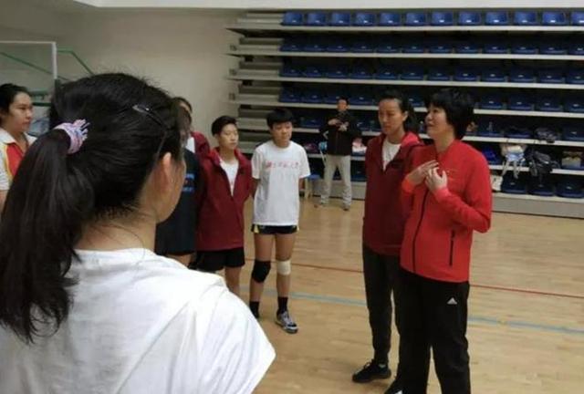 郎平出任北師大女排主教練 一段演說令大學(xué)生動容