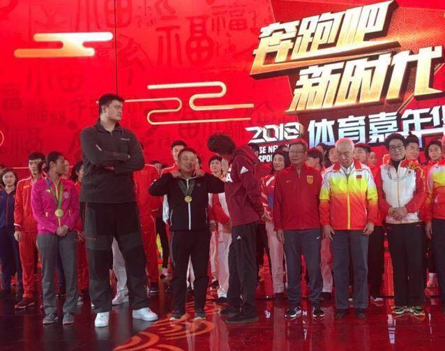 劉國梁正式復(fù)出熱聊郎平姚明 重當(dāng)教練執(zhí)教最小徒弟