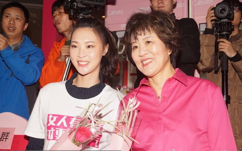 李盈瑩成下個朱婷？郎平：不好預(yù)判 國家隊挑戰(zhàn)更多