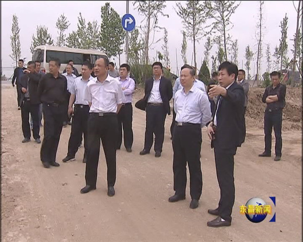 劉培國督導檢查創(chuàng)建國家森林城市和路長制工作