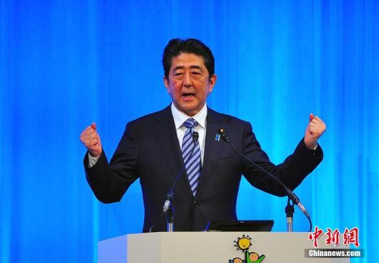 民調(diào)稱安倍內(nèi)閣支持率略微回升 過(guò)半民眾仍反對(duì)修憲