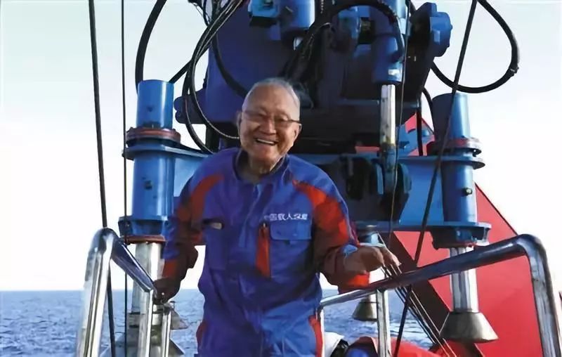 南海深潛1400米，82歲老院士帶回神奇發(fā)現(xiàn)！