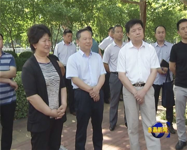 市人大常委會(huì)來(lái)我區(qū)視察創(chuàng)城工作