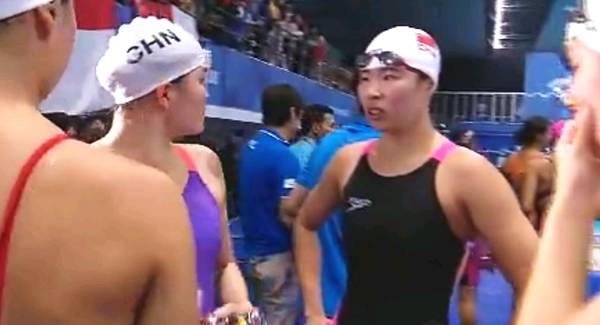 中國(guó)隊(duì)銀牌被取消！4位游泳姑娘徹底懵了，香港隊(duì)喜極而泣