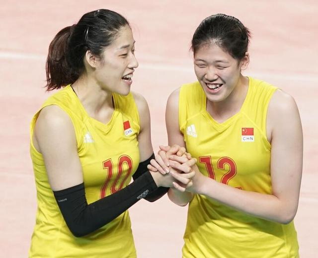女排頭號新星又立功！郎平用活這位奇兵 朱婷賽后盛贊