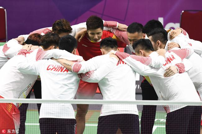 石宇奇諶龍翻盤林丹又躺冠 中國(guó)3-1印尼男團(tuán)奪金