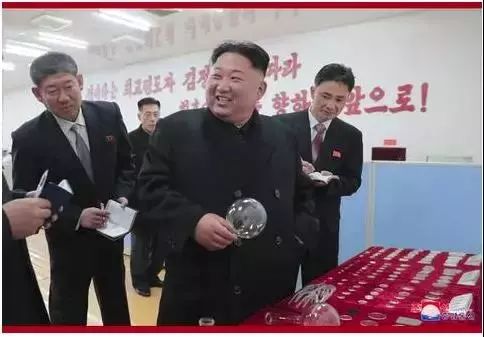 金正恩視察玻璃廠，5個(gè)字的叮囑讓韓媒猜了半天