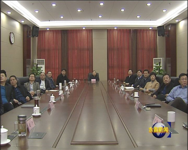 我區(qū)組織收看慶祝改革開放40周年大會