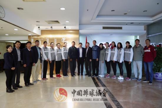 沙排女隊奧運備戰(zhàn)動員會召開：學習女排拼搏精神