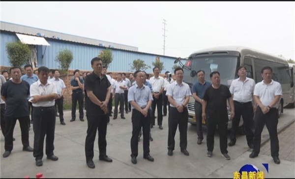 全區(qū)上半年新舊動能轉換重點項目觀摩會召開