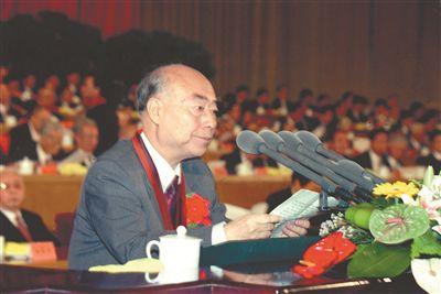 致敬，共和國功勛模范！