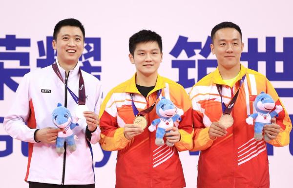 軍運(yùn)會(huì)狂攬4金、豪取14連勝，那個(gè)自信的樊振東回來了