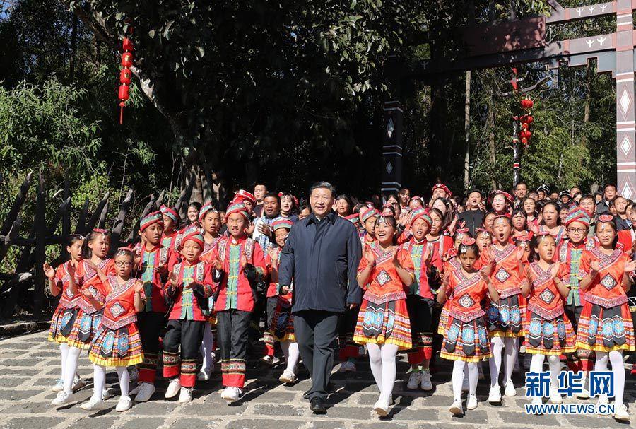 習(xí)近平春節(jié)前夕赴云南看望慰問各族干部群眾