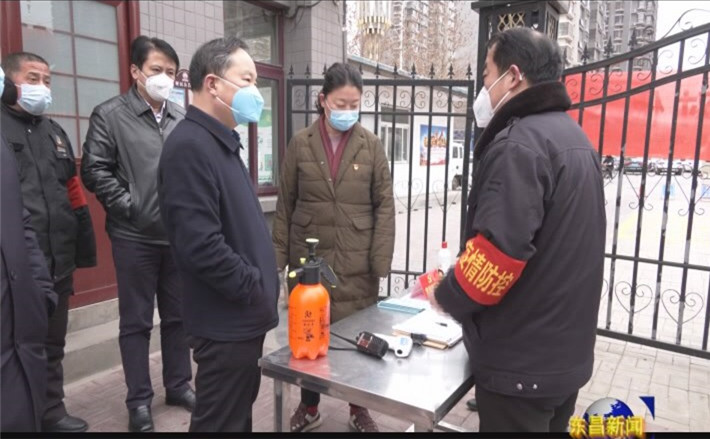劉培國到幫包社區(qū)慰問疫情防控一線工作人員