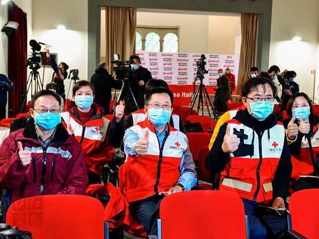 意大利醫(yī)護告急，超300人中國醫(yī)生火線支援，有人從武漢直飛米蘭