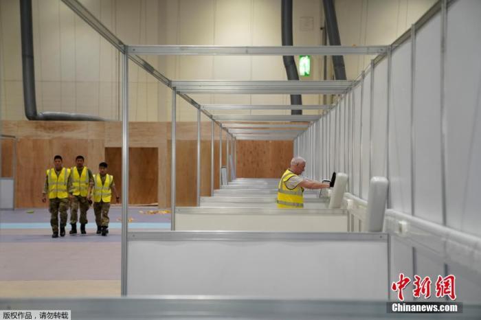3月30日消息，英國倫敦國際展覽會議中心正在改建成為南丁格爾醫(yī)院，為收治更多新冠肺炎患者做準備。