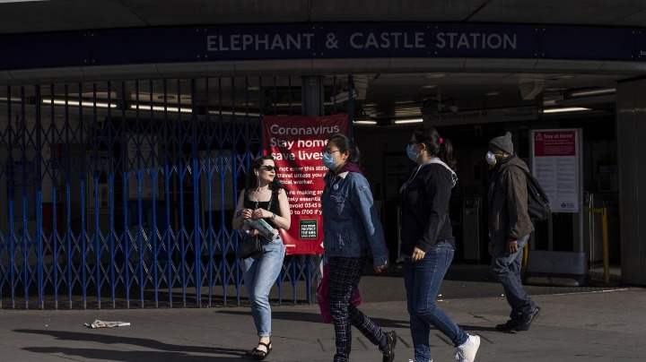 英國將不強制佩戴口罩 鼓勵公眾把個人防護設備留給醫(yī)護人員