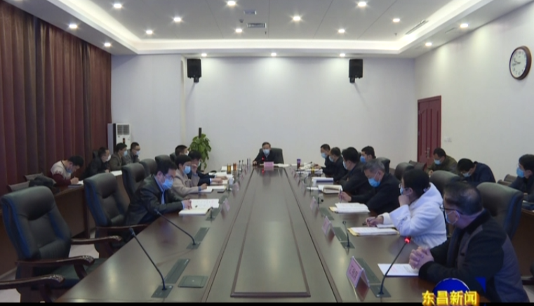 區(qū)政府第14次常務(wù)會議召開? 劉培國主持會議