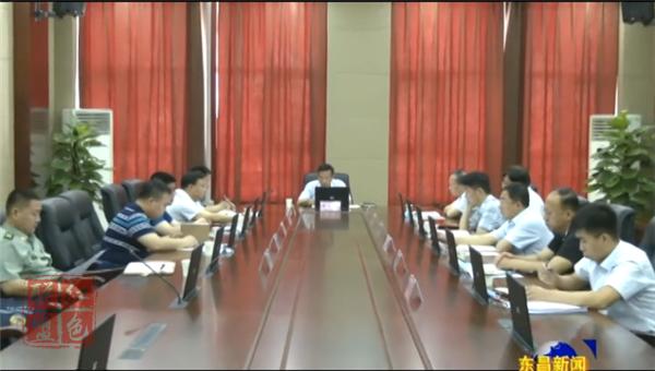 榮紅智主持召開區(qū)委常委會(huì)會(huì)議