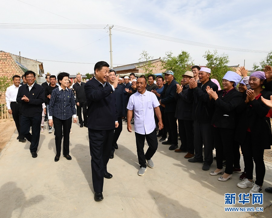 習(xí)近平在寧夏考察時(shí)強(qiáng)調(diào) 決勝全面建成小康社會(huì)決戰(zhàn)脫貧攻堅(jiān) 繼續(xù)建設(shè)經(jīng)濟(jì)繁榮民族團(tuán)結(jié)環(huán)境優(yōu)美人民富裕的美麗新寧夏