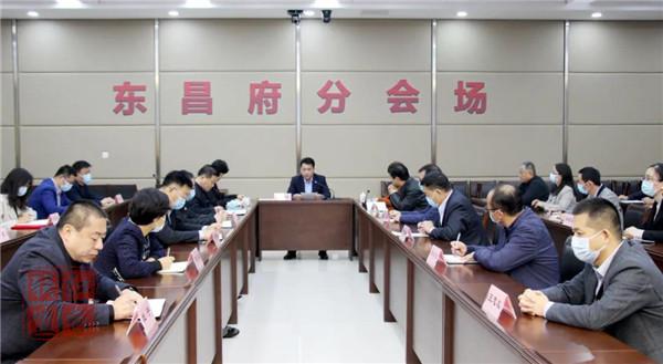 我區(qū)舉行慶祝第21個記者節(jié)暨記者業(yè)務(wù)大賽頒獎儀式