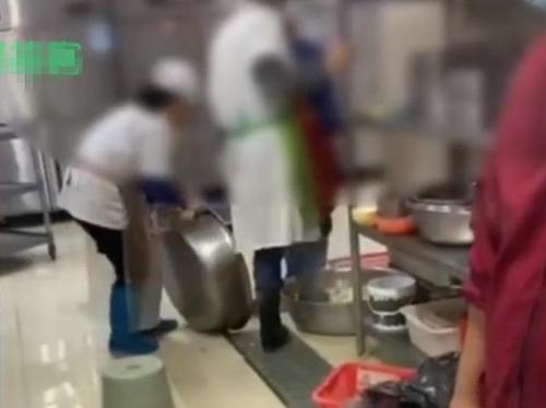 學(xué)校后廚“用腳洗菜”，不能辭退了事