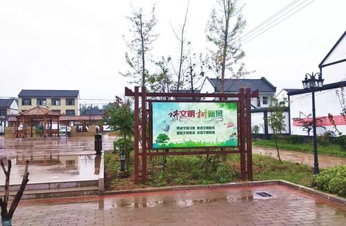 美了環(huán)境富了口袋 ，鄉(xiāng)村旅游讓村民過上好日子