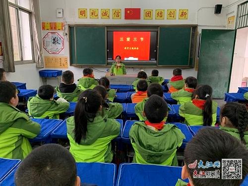 只盯著校園，走不出教育“內(nèi)卷化”困境