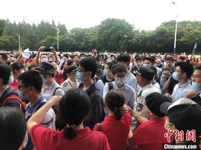 2021年高考倒計時10天：各地緊盯防疫與考紀