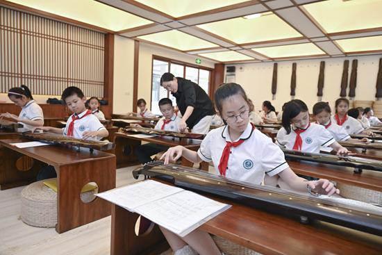 資源配置不達標 師資隊伍缺額較大 美育教育短板如何補齊