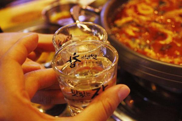 74.1萬例新癌癥病例跟飲酒有關(guān)：最安全的喝酒劑量，在于這個(gè)數(shù)