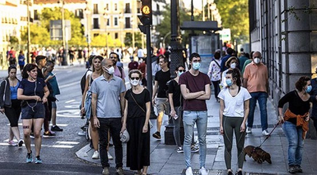 法國累計確診病例近680萬 多數(shù)法國人支持強制接種疫苗