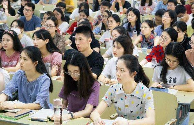 想考編制？這3類“內(nèi)部人員”競爭小，其中這類人100%能成公務員