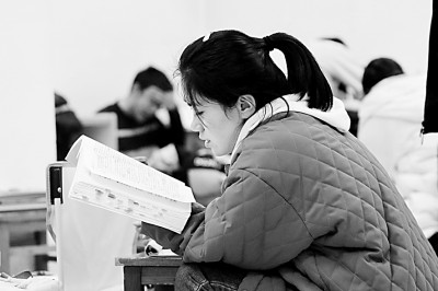 碩士研究生錄取分數線逐年提高背后——考研熱度攀升，折射就業(yè)市場新變化