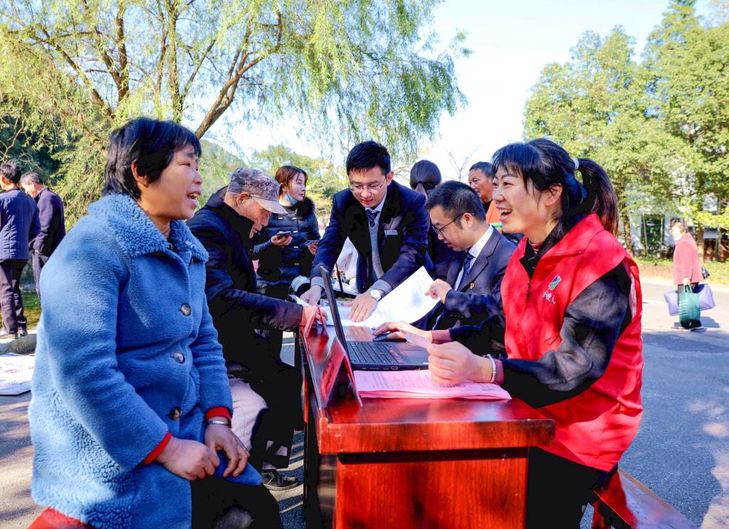 74個(gè)統(tǒng)籌地區(qū)啟動(dòng)門診慢特病診療費(fèi)用跨省直接結(jié)算試點(diǎn)