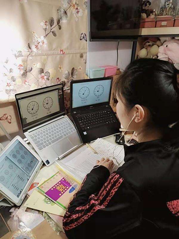育人不斷線 隔屏不隔愛 上海線上教學平穩(wěn)有序