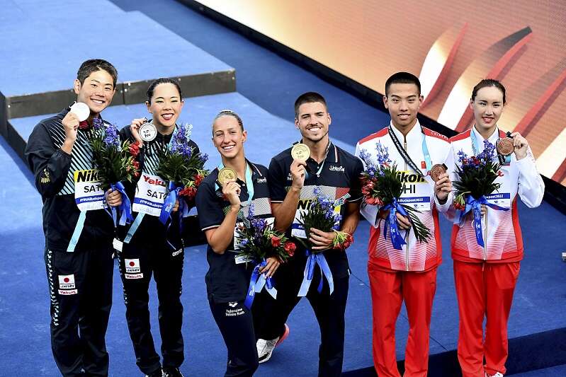 中國男選手首次登上世錦賽花樣游泳領(lǐng)獎臺