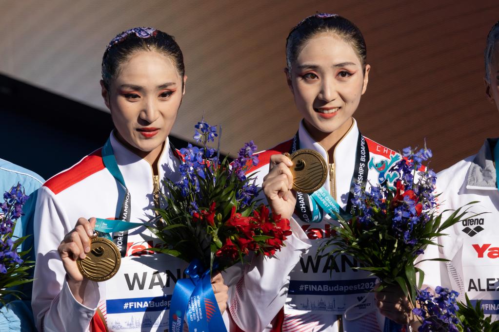 游泳世錦賽：花游姐妹王柳懿、王芊懿為中國隊奪得首金