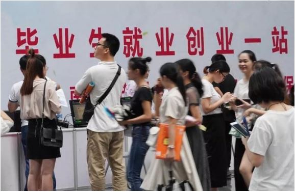 各地高校打響“穩(wěn)就業(yè)”攻堅(jiān)戰(zhàn)