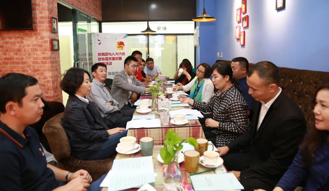 內(nèi)蒙古團(tuán)組織“青聽(tīng)”青年心聲 “青年會(huì)客廳”變身“解憂雜貨店”