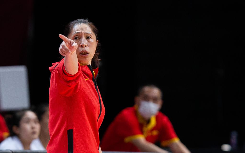 中國女籃主教練鄭薇：結(jié)束28年的等待，我們想走得更遠(yuǎn)